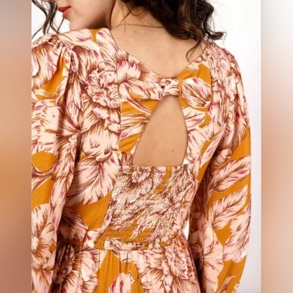 Band Of The FreexBand Of Gypsies XS Flowy Floral Babydoll Mini Dress Gold Blush - Picture 2 of 14